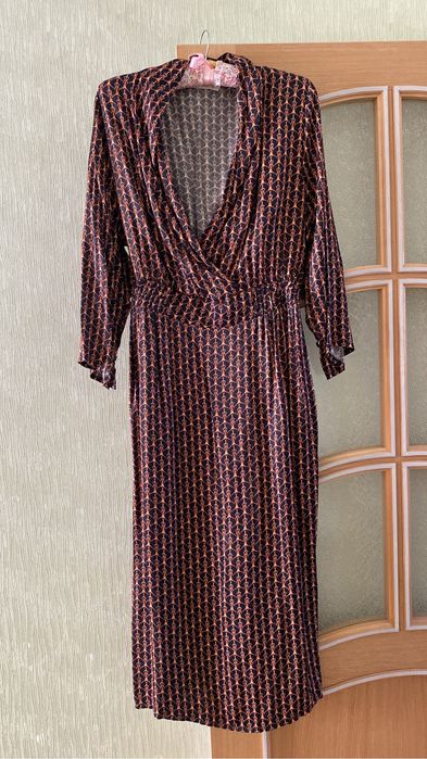 Одежда  42-44 и 46 р-р.