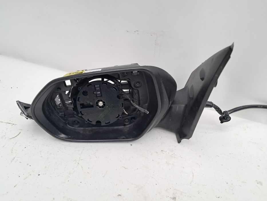Огледало ляво  Toyota Yaris 4 2020/2024г