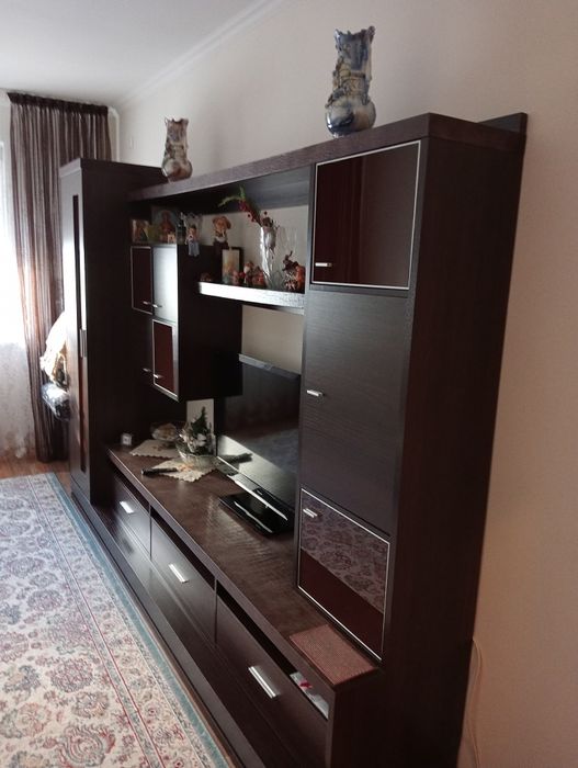 Продам стенку в хорошем состоянии.