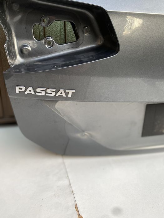 Haion vw Passat B8 Combi/break 2015-2022 cod de culoare LR7H