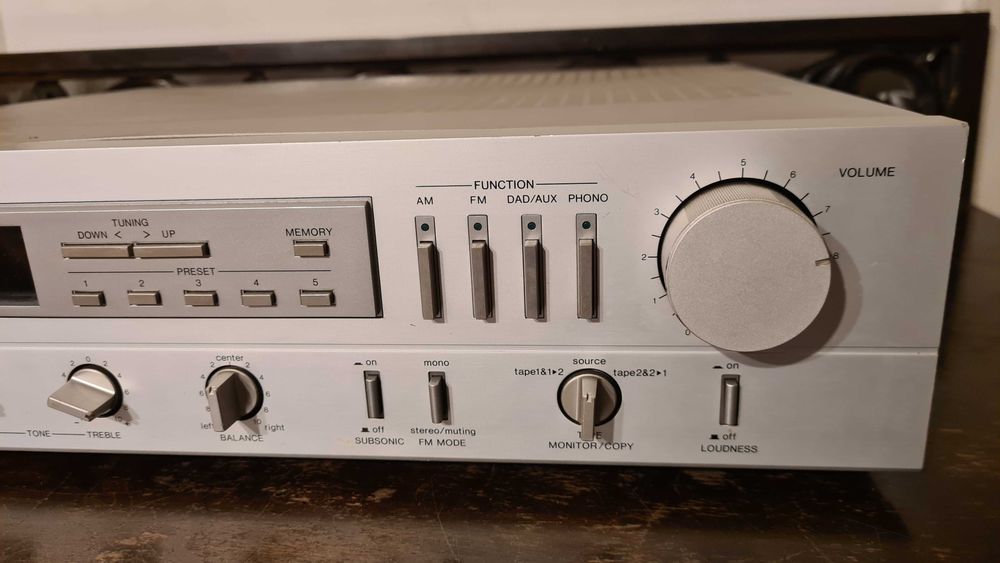 Denon DRA-300 Amplificator Amplituner
