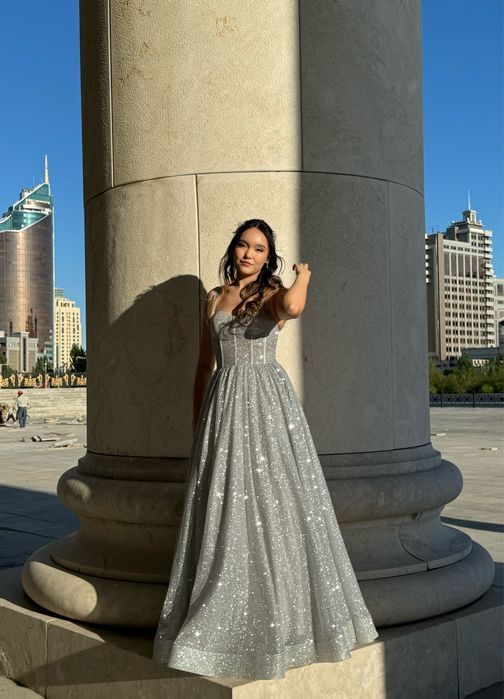 Блестящее, эффектное платье на выпускной