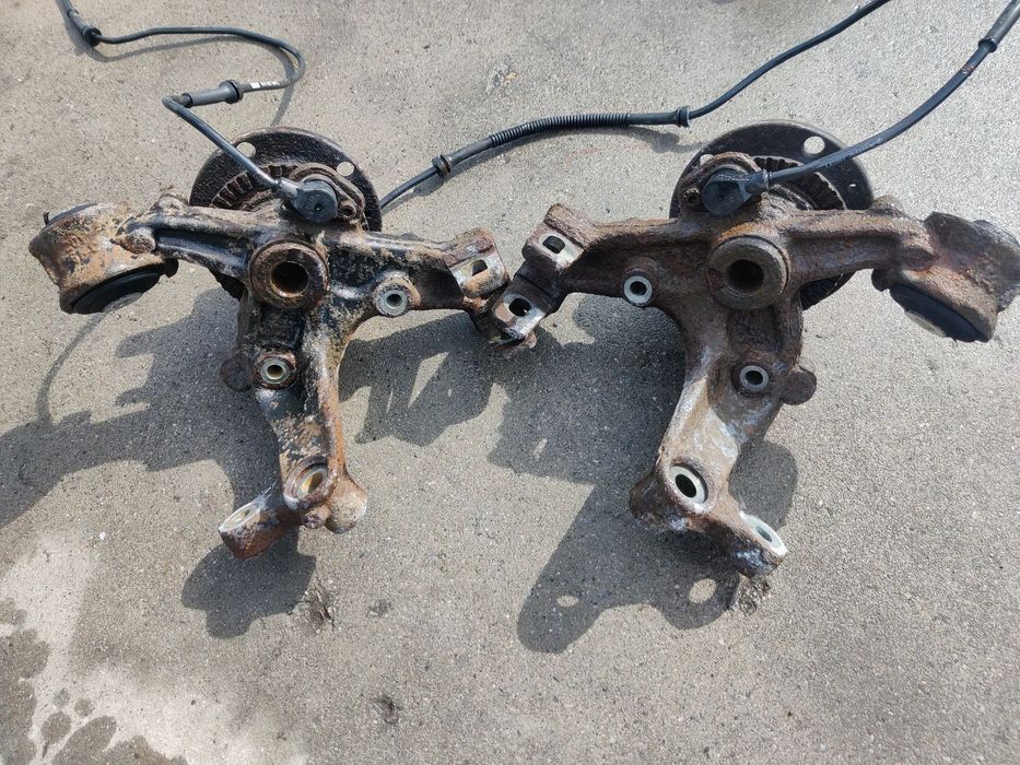 Fuzeta Brat cu rulment spate stanga dreapta Seat Exeo Audi A4 B6 B7 8E0505435 36 BC