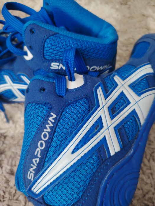 Обувь Asics  для борьбы