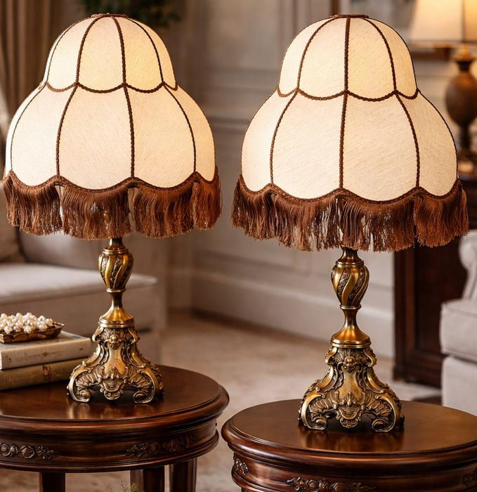 Elegant set de 2 veioze din bronz masiv în stilul Baroc și abajur din