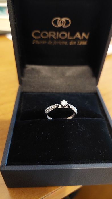 Inel aur alb cu diamante