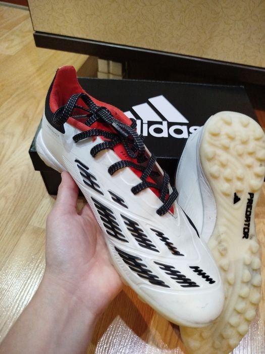 Adidas Predator белые