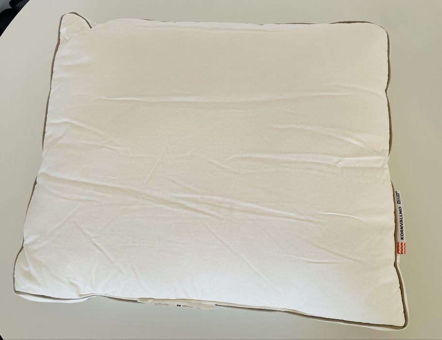 Perna cu fulgi si pene ikea