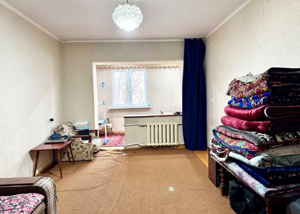 Квартира на Новомосковская -Стадион старт 3/3/4 общ пл 80м/77 серия