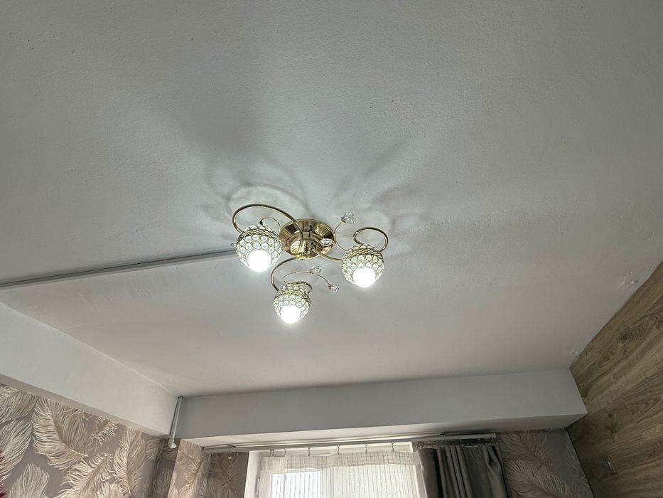 Люстра в комнату