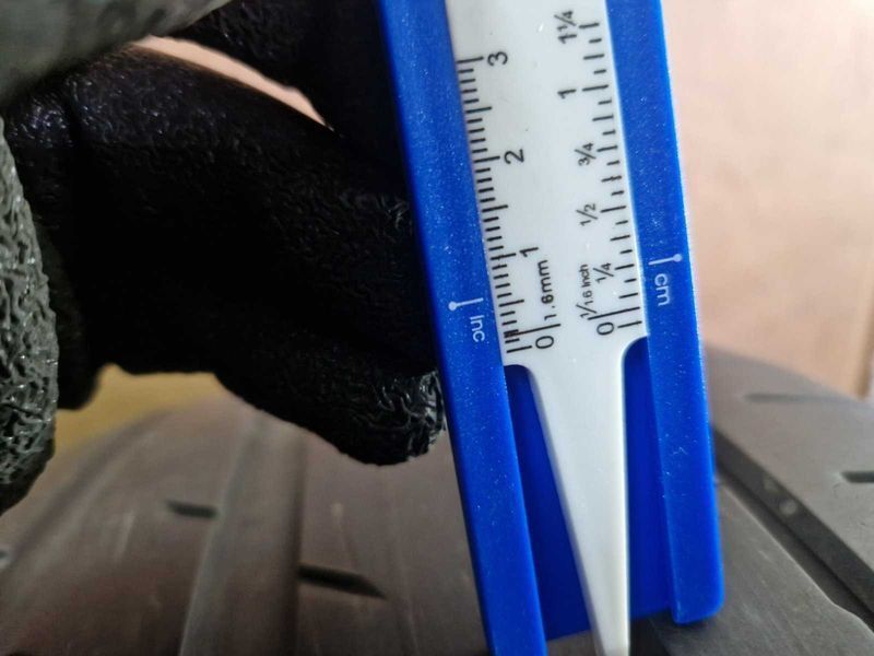 4 Hankook R19 255/45
летни гуми
DOT1023