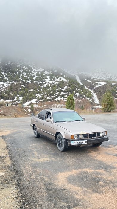 Продам BMW е34 520