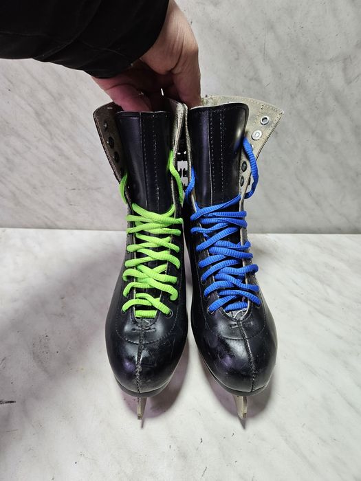 Patine 1079 gheata patinaj artistic  piele marime 38   (  25 cm)