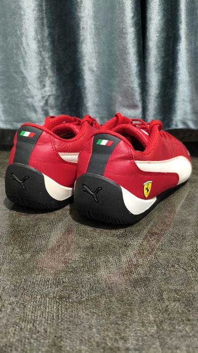 Оригинальные кроссовки Puma Ferrari