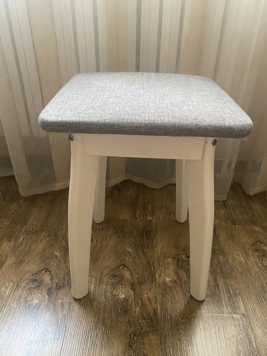 Кухонная табуретка