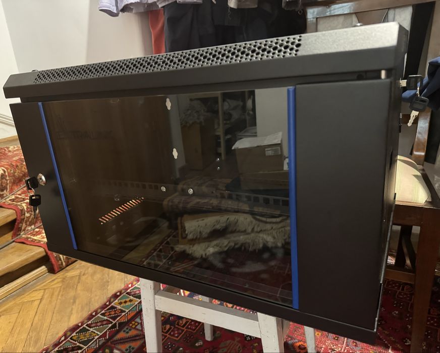 Vând rack dulap metalic pentru echipamente IT , DVR