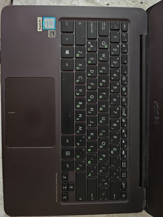 Продава лаптоп ултрабук ultrabook Asus UX305C