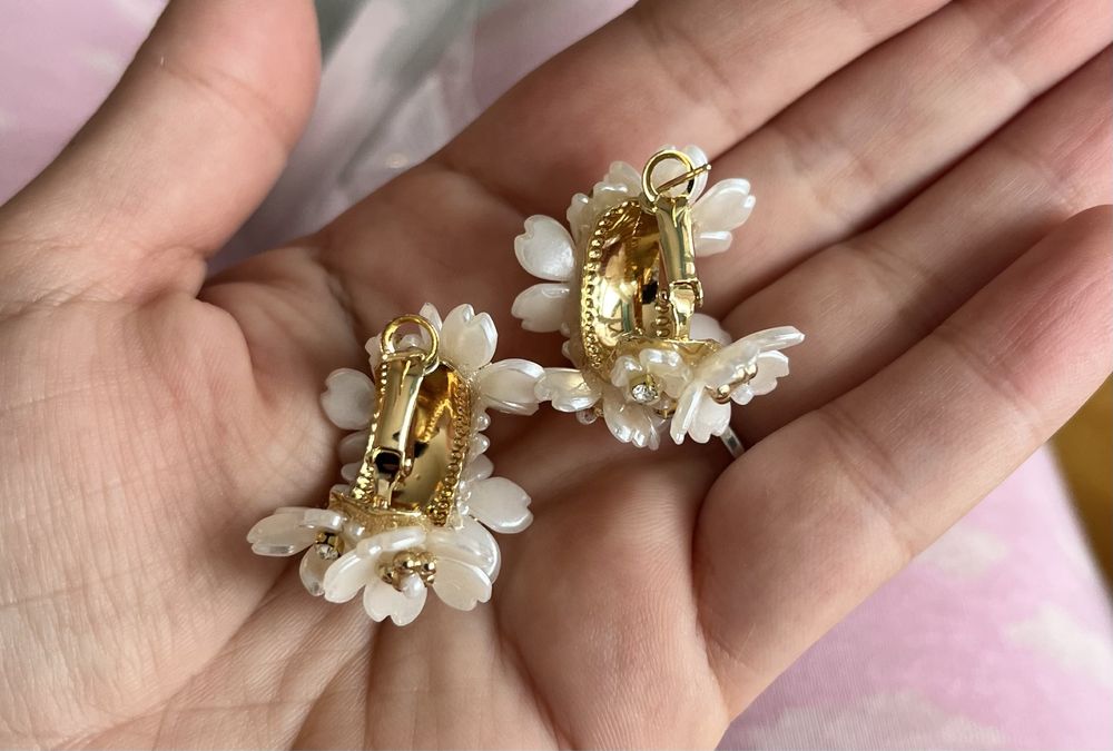 Красиви обици подходящи за повод