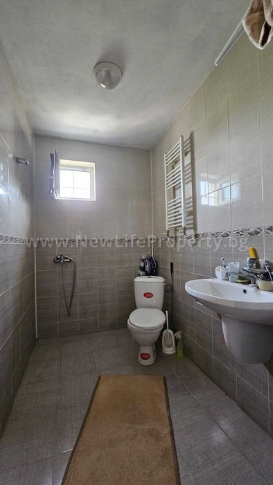 Продава се Къща в Камено - 132 кв.м за 1023 €/кв.м - Снимка #22