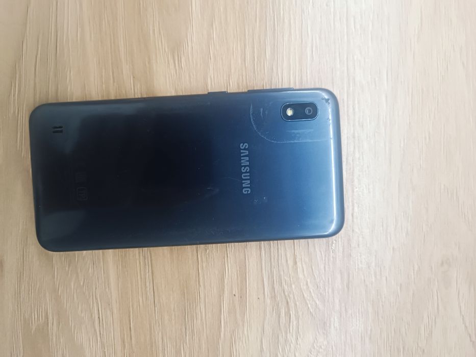 Продам Самсунг а10 обмен есть