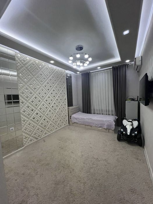 Своя 4-х. Комнатная на Паркентском