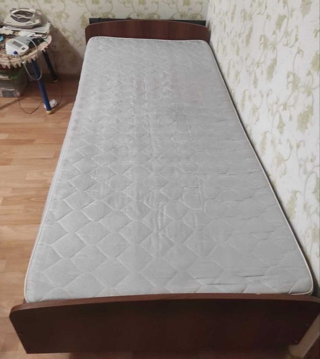 Отдам кровать в дар