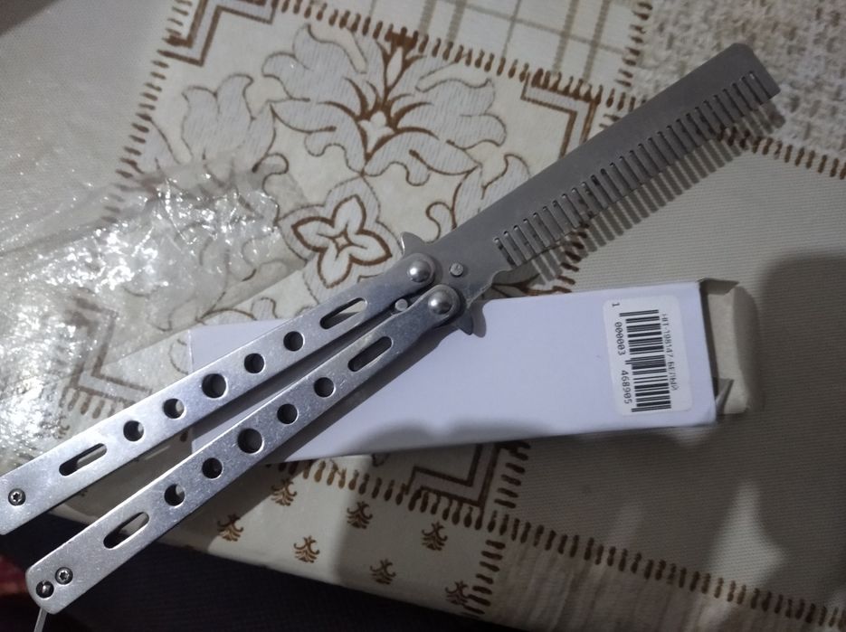 Kulrang Babochka taroq