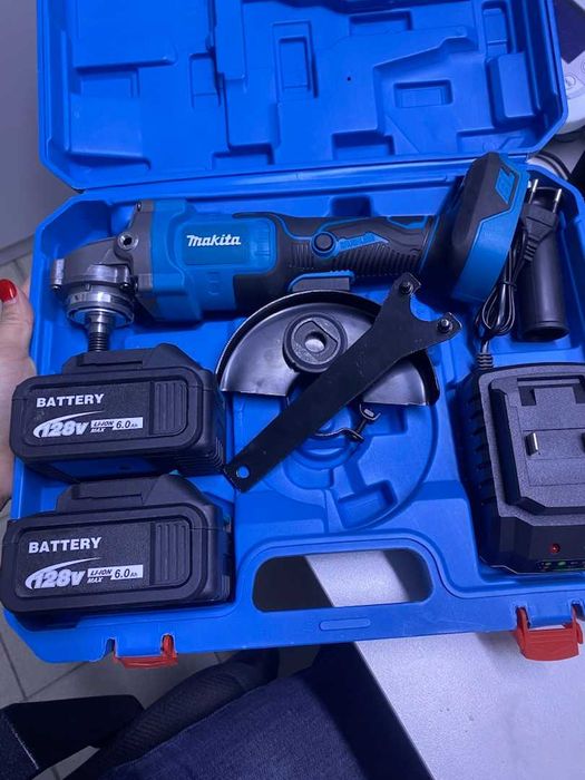 Makita 1000 Вт лот 973608