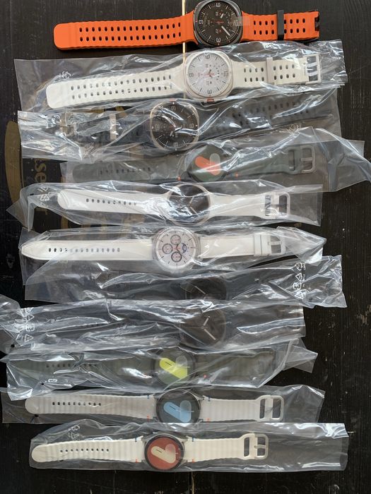 Продам Оригинал ремешки на Watch Samsung
