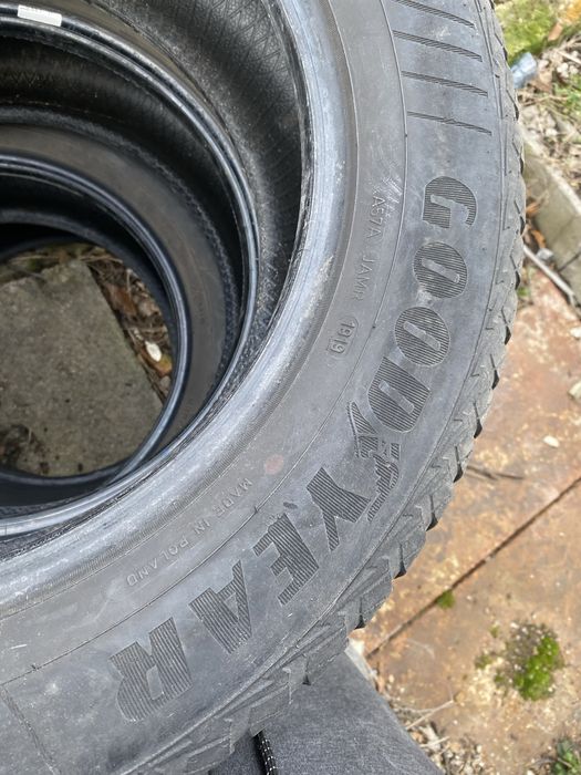 Гуми Goodyear 235/55R17