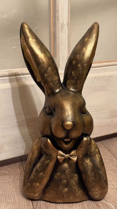 Голям Великденски заек, масивен, ръчно рисуван.