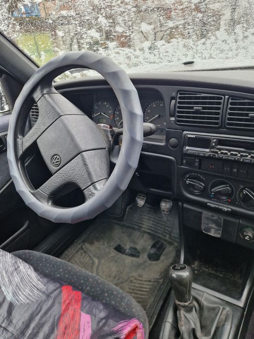 VW Passat B3 1995 1.8 (газ/бензин) 90к.с.