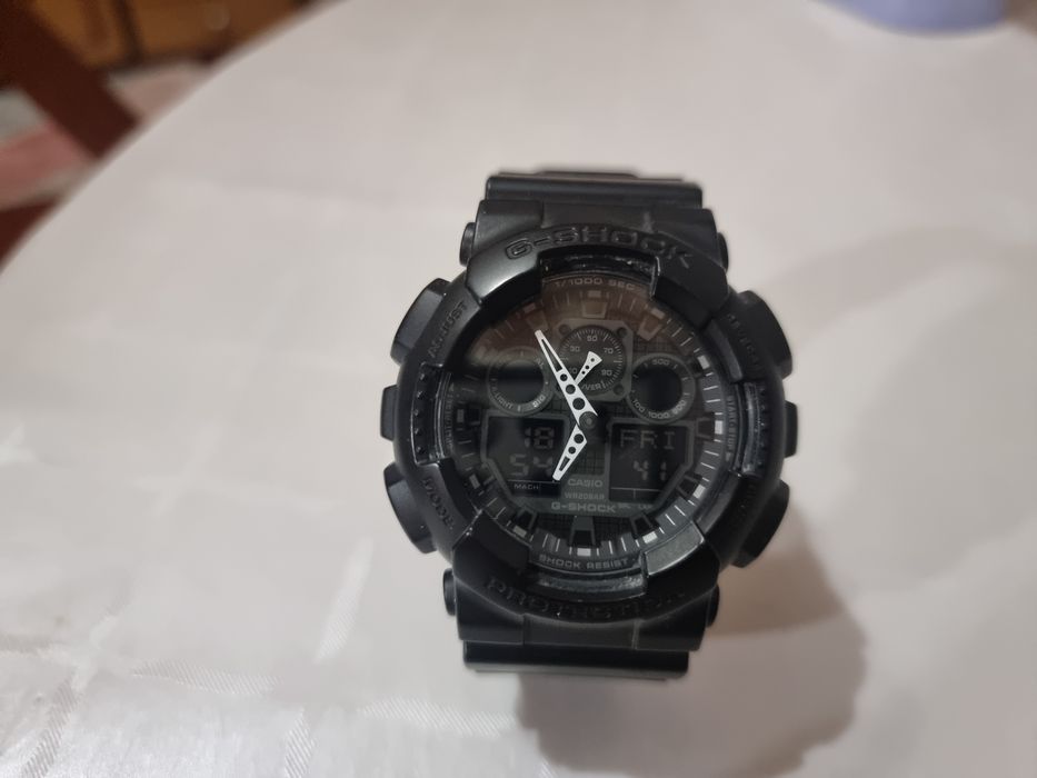 Часовник Casio G-SHOCK