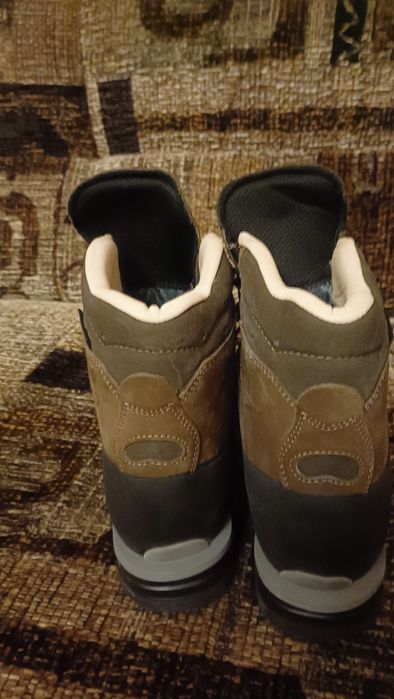 Bocanci Meindl Himalaya ,mărimea 42I