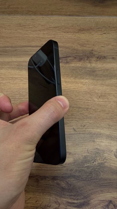 Продам Iphone 14 128 gb