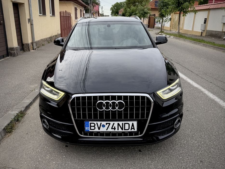 Audi Q3 S-line full panoramic / Automat
