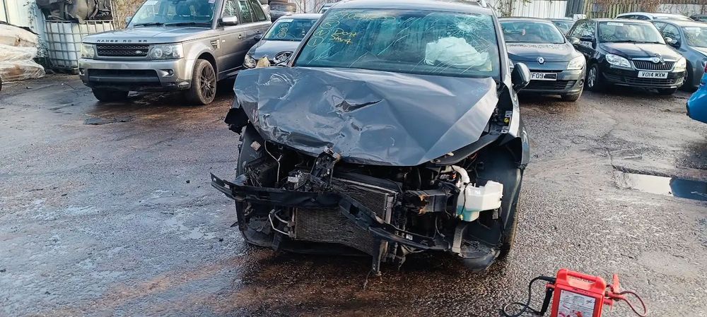 Dezmembrari / Dezmembrez Volkswagen Touran (5T1) R-line 1.5 TSI DPCA cutie viteze automata cod culoare LC7Q