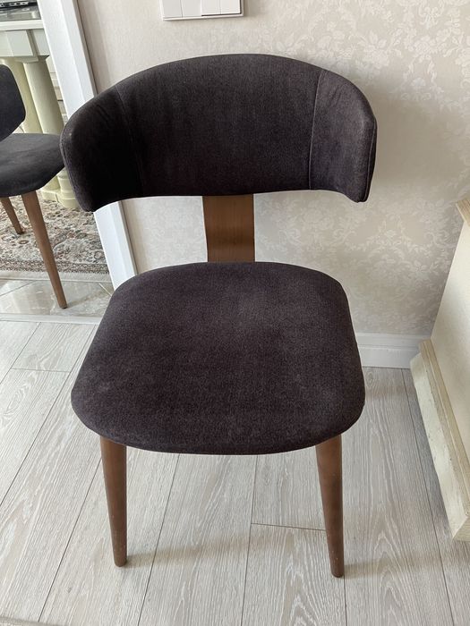 Продам стулья кухонные/гостинная