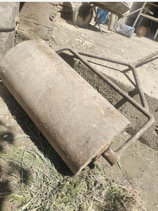 Каток асфальт текислагич сотилади