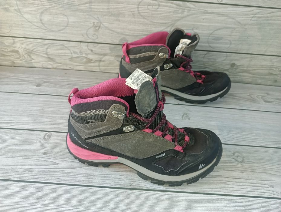 Quechua N 38 кожени маратонки