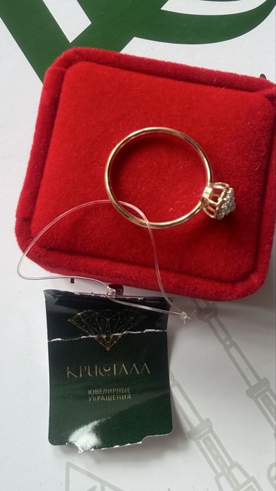 Продам золотое кольцо 585 пробы