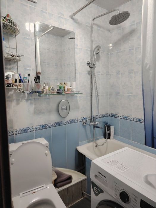Срочно продаётся 1 пер в 2 ком квартира. Буз 2. ЭКО базар.Ялангач