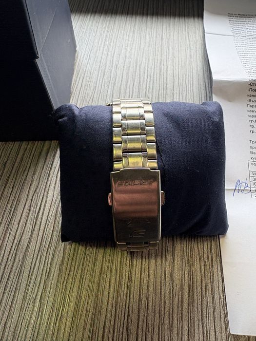 Часовник Casio Ediface