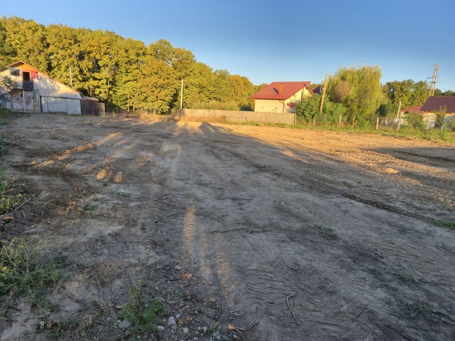 Teren intravilan Ciocanai aprox. 900 mp – 60 €/mp – 4 min Trivale