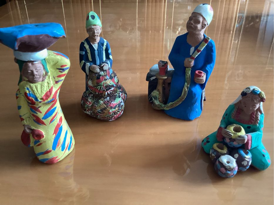 Панно диарама, пробковое дерево, статуэтки, сувениры разные.