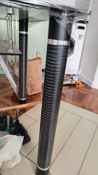 Трапезна квадратна маса