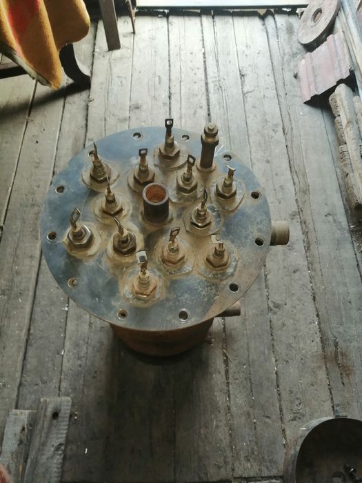 Котел отопления эектрическии