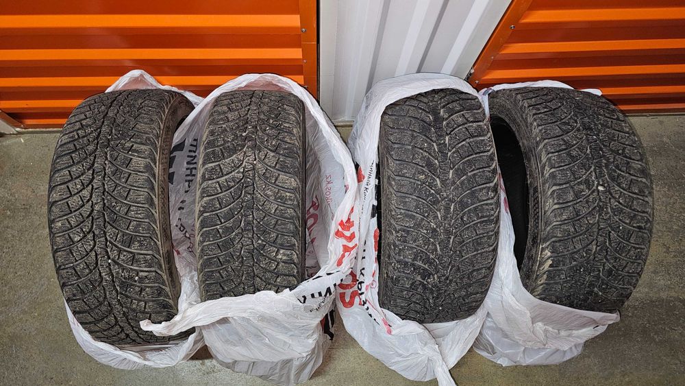 Зимняя резина Kumho Wintercraft WP71, 225/45 и 255/40 R18