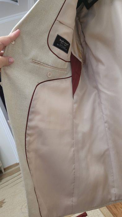 Продаётся пиджак, 50 размер.