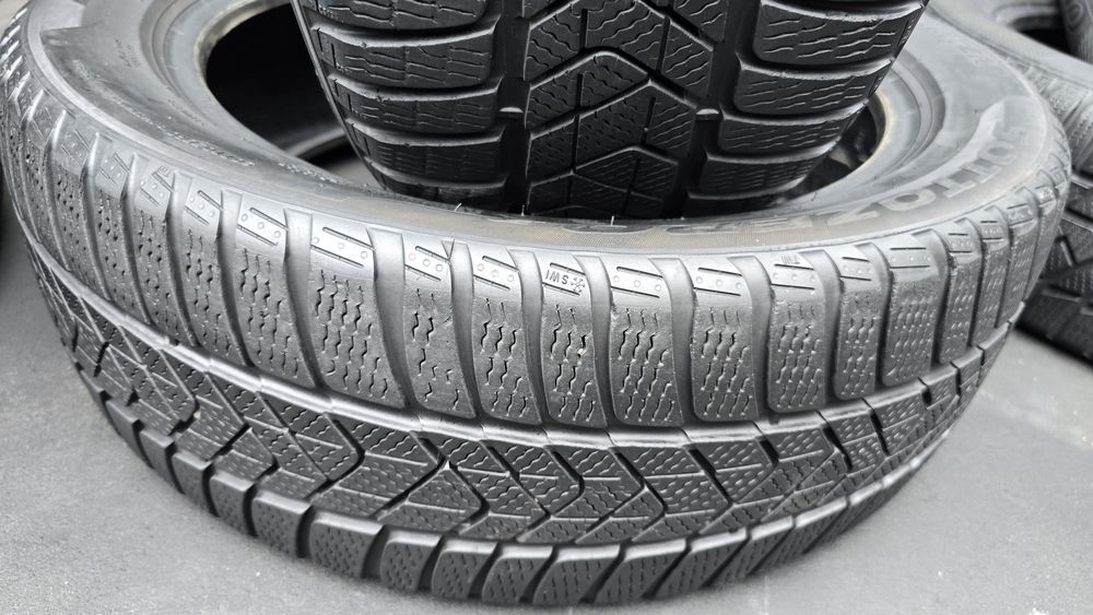 2 anvelope iarna 215 50 18 transport inclus